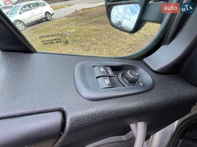 Сірий Рено Мастєр, об'ємом двигуна 2.3 л та пробігом 343 тис. км за 11800 $, фото 13 на Automoto.ua