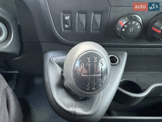 Рено Мастєр 2014 у Полтаві на Automoto.ua Сірий Рено Мастєр, об'ємом двигуна 2.3 л та пробігом 391 тис. км за 17500 $, фото 29 на Automoto.ua