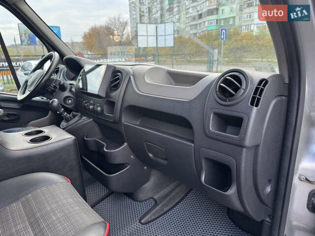 Рено Мастєр 2014 у Полтаві на Automoto.ua Сірий Рено Мастєр, об'ємом двигуна 2.3 л та пробігом 391 тис. км за 17500 $, фото 17 на Automoto.ua