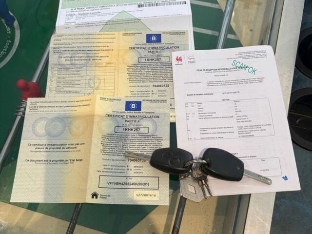 Рено Мастер 2015 в Ужгороде на Automoto.ua Серый Рено Мастер, объемом двигателя 2.3 л и пробегом 168 тыс. км за 15777 $, фото 6 на Automoto.ua