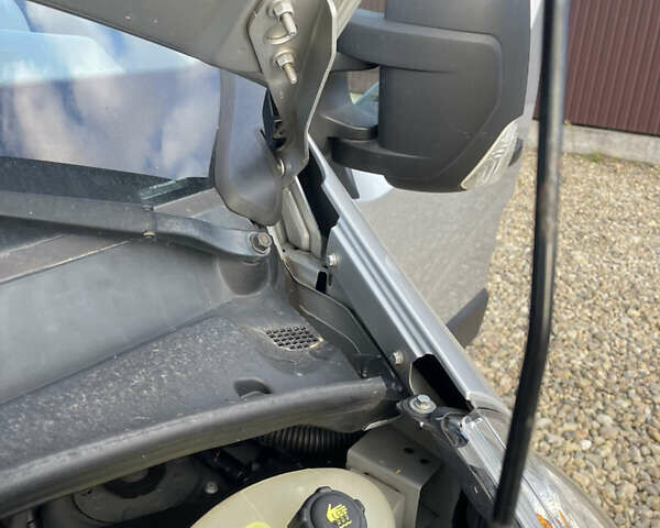 Сірий Рено Мастєр, об'ємом двигуна 2.3 л та пробігом 246 тис. км за 17600 $, фото 24 на Automoto.ua