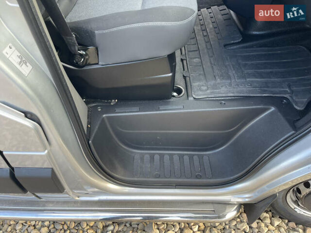 Сірий Рено Мастєр, об'ємом двигуна 2.3 л та пробігом 246 тис. км за 17600 $, фото 21 на Automoto.ua