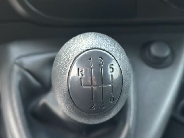 Сірий Рено Мастєр, об'ємом двигуна 2.3 л та пробігом 272 тис. км за 17300 $, фото 4 на Automoto.ua