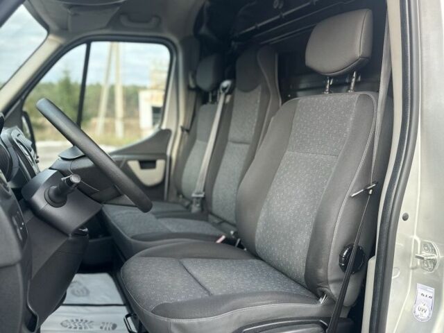 Сірий Рено Мастєр, об'ємом двигуна 2.3 л та пробігом 272 тис. км за 17300 $, фото 3 на Automoto.ua