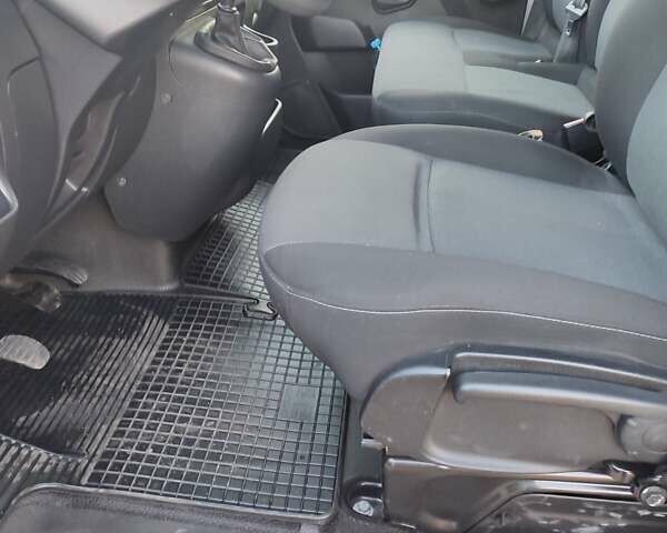 Рено Мастєр 2019 у Балаклее на Automoto.ua Сірий Рено Мастєр, об'ємом двигуна 2.3 л та пробігом 220 тис. км за 17500 $, фото 50 на Automoto.ua