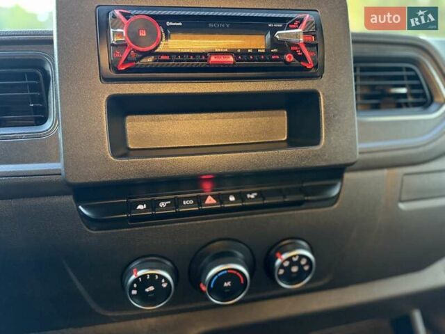 Рено Мастер 2021 в Косове на Automoto.ua Серый Рено Мастер, объемом двигателя 2.3 л и пробегом 220 тыс. км за 25500 $, фото 24 на Automoto.ua