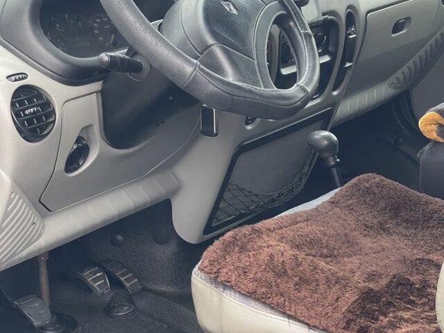 Серый Рено Мастер, объемом двигателя 2.5 л и пробегом 485 тыс. км за 5999 $, фото 1 на Automoto.ua