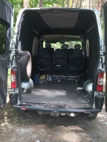 Серый Рено Мастер, объемом двигателя 2.46 л и пробегом 450 тыс. км за 6000 $, фото 6 на Automoto.ua