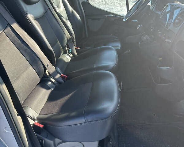 Серый Рено Мастер, объемом двигателя 2.3 л и пробегом 115 тыс. км за 12500 $, фото 7 на Automoto.ua