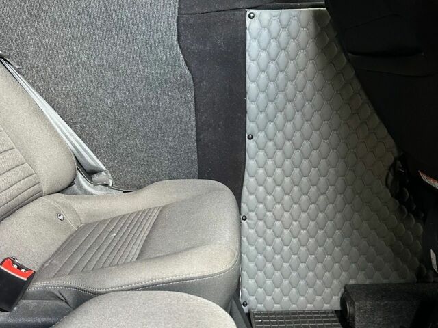 Серый Рено Мастер, объемом двигателя 2.3 л и пробегом 244 тыс. км за 8500 $, фото 13 на Automoto.ua