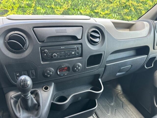 Серый Рено Мастер, объемом двигателя 2.3 л и пробегом 244 тыс. км за 8500 $, фото 9 на Automoto.ua