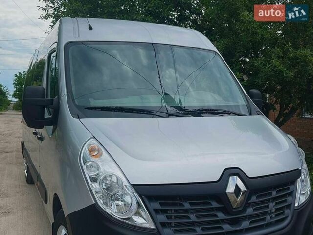 Серый Рено Мастер, объемом двигателя 2.3 л и пробегом 300 тыс. км за 21999 $, фото 2 на Automoto.ua