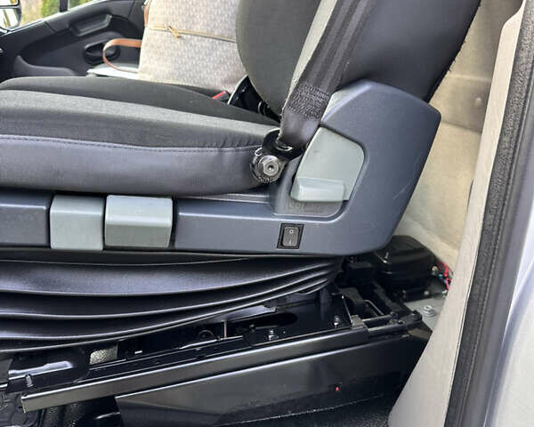 Сірий Рено Мастєр, об'ємом двигуна 2.3 л та пробігом 236 тис. км за 17500 $, фото 18 на Automoto.ua