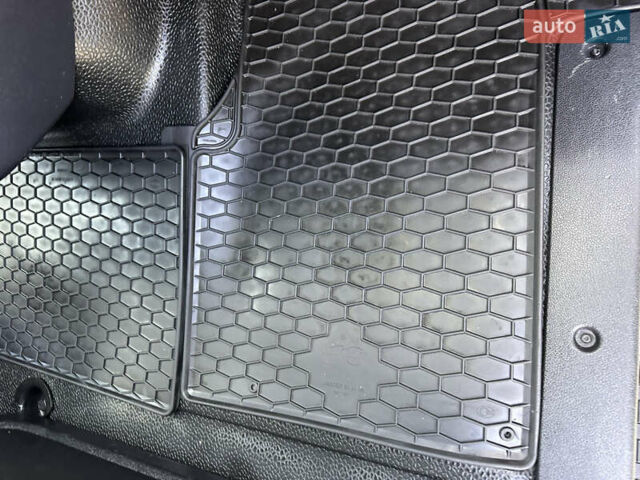 Сірий Рено Мастєр, об'ємом двигуна 2.3 л та пробігом 236 тис. км за 17500 $, фото 30 на Automoto.ua