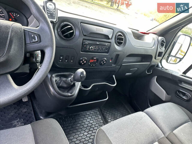 Сірий Рено Мастєр, об'ємом двигуна 2.3 л та пробігом 236 тис. км за 17500 $, фото 23 на Automoto.ua