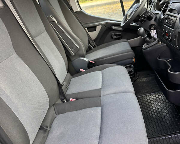 Сірий Рено Мастєр, об'ємом двигуна 2.3 л та пробігом 236 тис. км за 17500 $, фото 28 на Automoto.ua