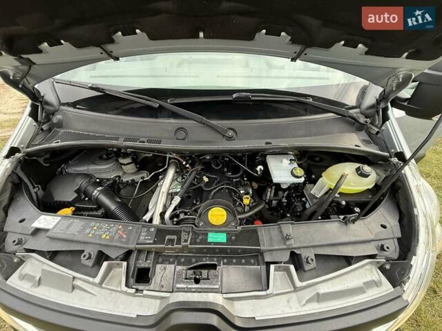 Серый Рено Мастер, объемом двигателя 2.3 л и пробегом 280 тыс. км за 24800 $, фото 45 на Automoto.ua