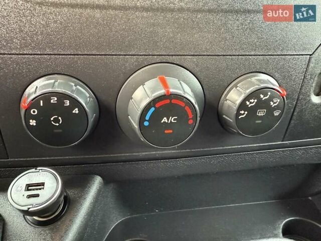 Серый Рено Мастер, объемом двигателя 2.3 л и пробегом 280 тыс. км за 24800 $, фото 36 на Automoto.ua