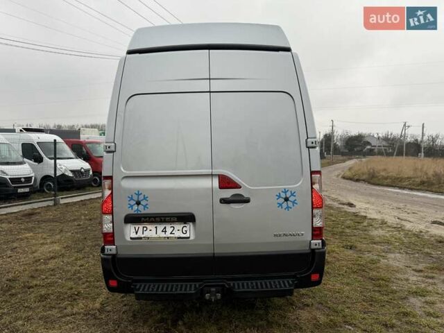 Серый Рено Мастер, объемом двигателя 2.3 л и пробегом 280 тыс. км за 24800 $, фото 12 на Automoto.ua