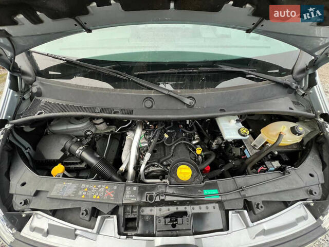 Серый Рено Мастер, объемом двигателя 0 л и пробегом 346 тыс. км за 24300 $, фото 13 на Automoto.ua