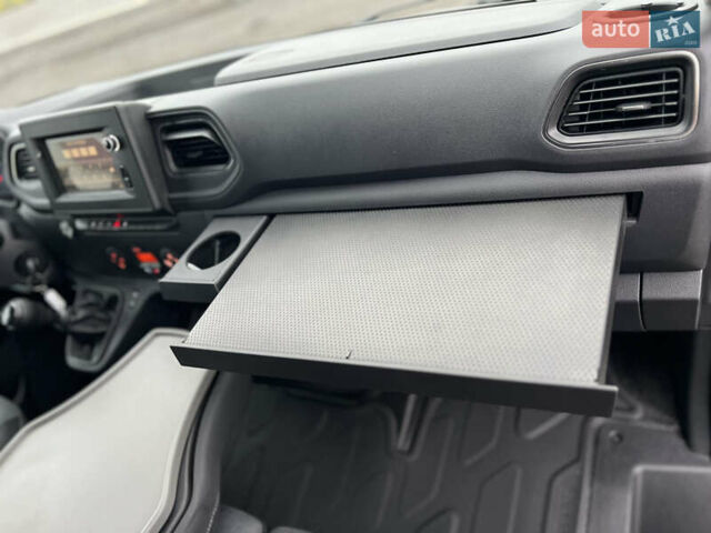 Сірий Рено Мастєр, об'ємом двигуна 2.3 л та пробігом 260 тис. км за 35500 $, фото 45 на Automoto.ua