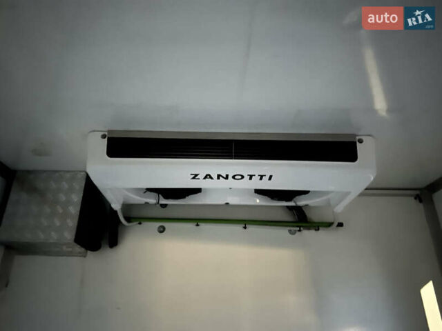 Серый Рено Мастер, объемом двигателя 2.3 л и пробегом 110 тыс. км за 35500 $, фото 13 на Automoto.ua