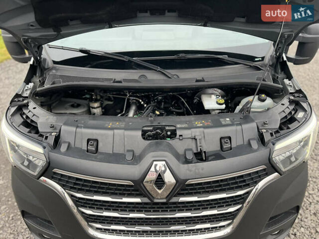 Сірий Рено Мастєр, об'ємом двигуна 2.3 л та пробігом 260 тис. км за 35500 $, фото 32 на Automoto.ua
