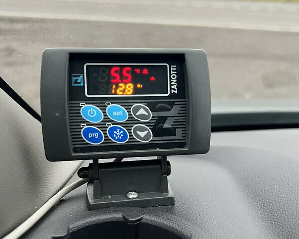 Сірий Рено Мастєр, об'ємом двигуна 2.3 л та пробігом 260 тис. км за 35500 $, фото 49 на Automoto.ua