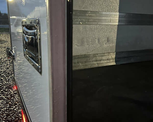 Серый Рено Мастер, объемом двигателя 2.3 л и пробегом 110 тыс. км за 35500 $, фото 17 на Automoto.ua