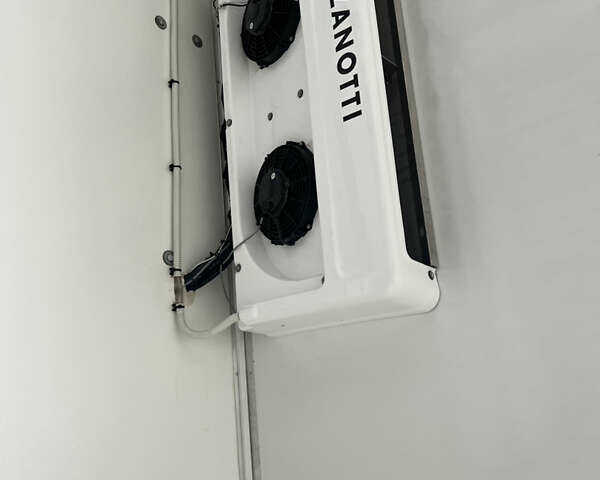 Сірий Рено Мастєр, об'ємом двигуна 2.3 л та пробігом 260 тис. км за 35500 $, фото 53 на Automoto.ua