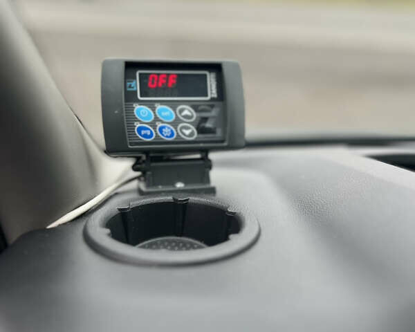 Сірий Рено Мастєр, об'ємом двигуна 2.3 л та пробігом 260 тис. км за 35500 $, фото 54 на Automoto.ua