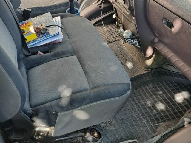 Серый Рено Мастер, объемом двигателя 2.5 л и пробегом 350 тыс. км за 4000 $, фото 7 на Automoto.ua