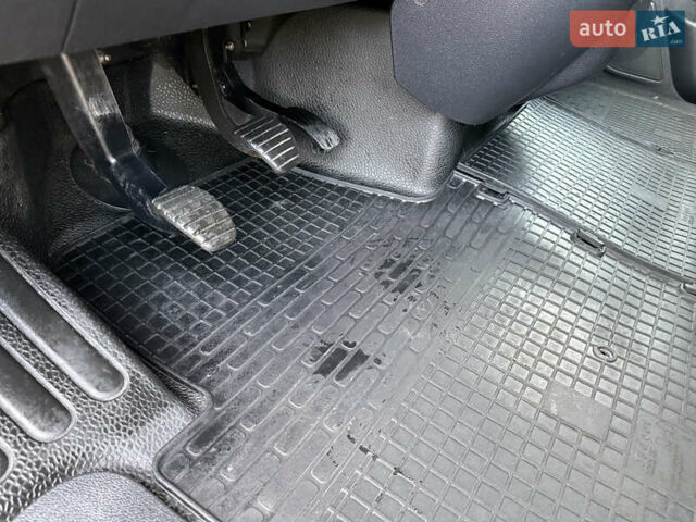 Сірий Рено Мастєр, об'ємом двигуна 2.3 л та пробігом 500 тис. км за 12000 $, фото 12 на Automoto.ua