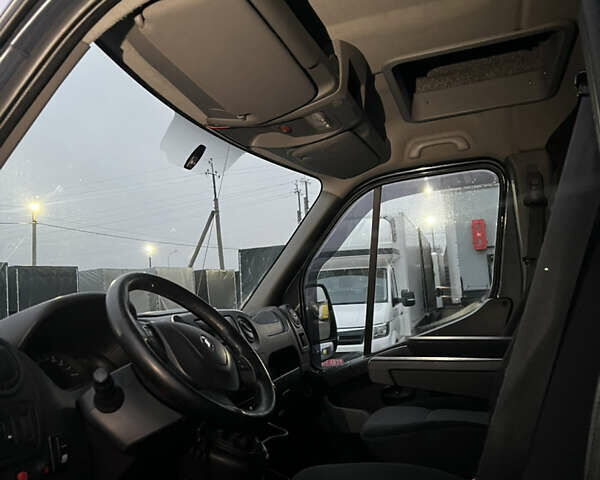 Серый Рено Мастер, объемом двигателя 2.3 л и пробегом 215 тыс. км за 17500 $, фото 31 на Automoto.ua