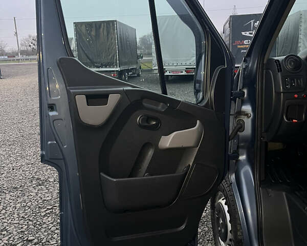 Серый Рено Мастер, объемом двигателя 2.3 л и пробегом 215 тыс. км за 17500 $, фото 36 на Automoto.ua