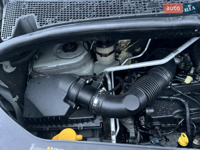 Серый Рено Мастер, объемом двигателя 2.3 л и пробегом 170 тыс. км за 21700 $, фото 22 на Automoto.ua