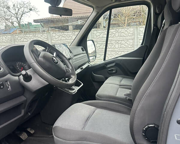 Серый Рено Мастер, объемом двигателя 2.3 л и пробегом 488 тыс. км за 22000 $, фото 24 на Automoto.ua