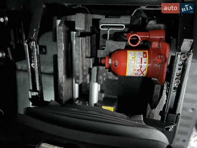 Серый Рено Мастер, объемом двигателя 2.3 л и пробегом 170 тыс. км за 19999 $, фото 27 на Automoto.ua