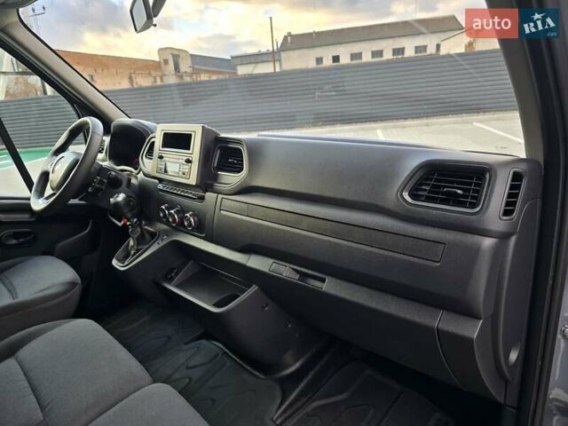 Серый Рено Мастер, объемом двигателя 2.3 л и пробегом 280 тыс. км за 21800 $, фото 34 на Automoto.ua