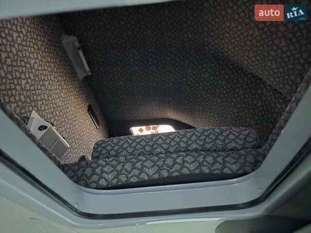 Серый Рено Мастер, объемом двигателя 2.3 л и пробегом 320 тыс. км за 21700 $, фото 33 на Automoto.ua