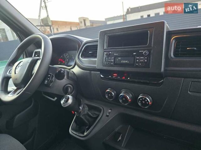 Серый Рено Мастер, объемом двигателя 2.3 л и пробегом 320 тыс. км за 21700 $, фото 29 на Automoto.ua