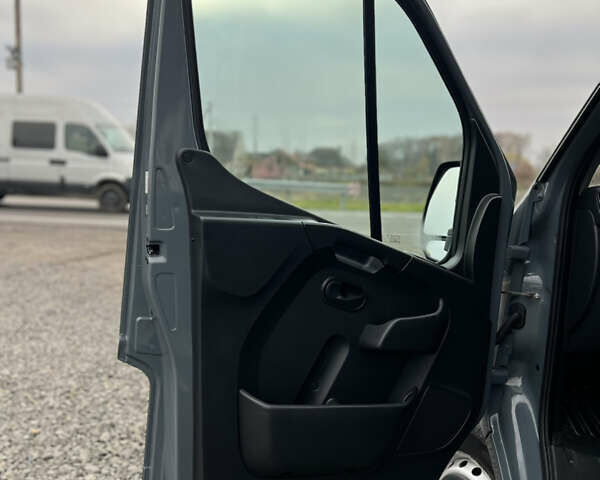 Серый Рено Мастер, объемом двигателя 2.3 л и пробегом 170 тыс. км за 21900 $, фото 18 на Automoto.ua