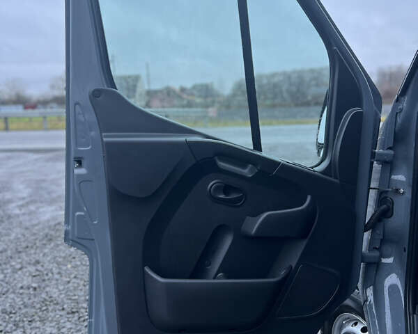 Серый Рено Мастер, объемом двигателя 2.3 л и пробегом 170 тыс. км за 21700 $, фото 38 на Automoto.ua