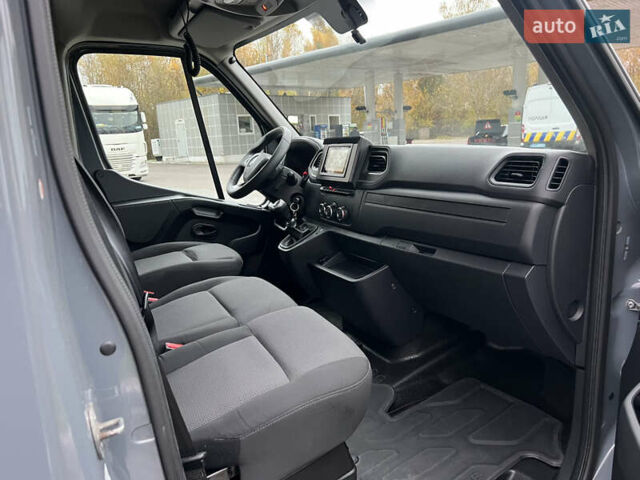 Серый Рено Мастер, объемом двигателя 2.3 л и пробегом 289 тыс. км за 18800 $, фото 13 на Automoto.ua