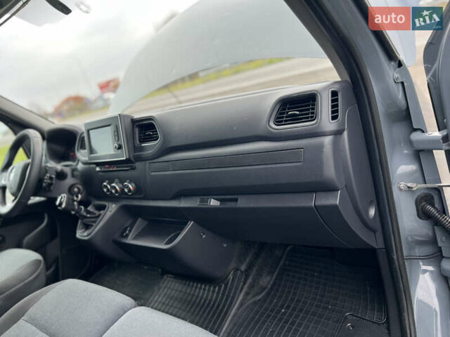 Серый Рено Мастер, объемом двигателя 2.3 л и пробегом 170 тыс. км за 21900 $, фото 30 на Automoto.ua