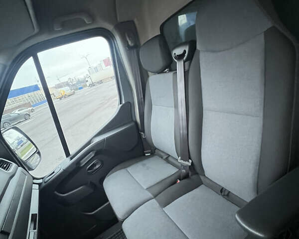 Серый Рено Мастер, объемом двигателя 2.3 л и пробегом 182 тыс. км за 17999 $, фото 25 на Automoto.ua