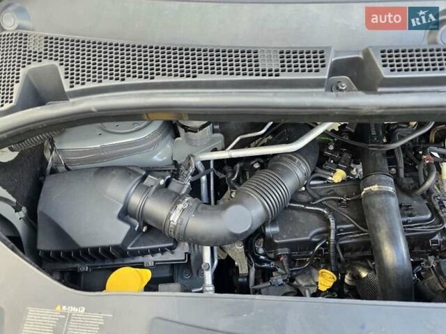 Серый Рено Мастер, объемом двигателя 2.3 л и пробегом 280 тыс. км за 21800 $, фото 39 на Automoto.ua