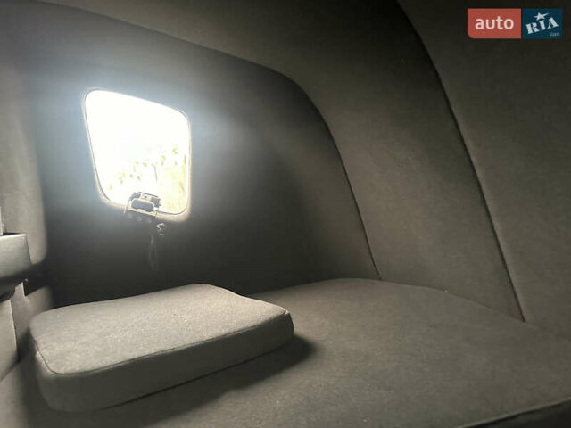 Серый Рено Мастер, объемом двигателя 2.3 л и пробегом 488 тыс. км за 22000 $, фото 38 на Automoto.ua