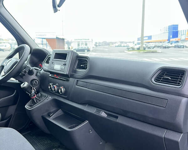 Серый Рено Мастер, объемом двигателя 2.3 л и пробегом 182 тыс. км за 17999 $, фото 28 на Automoto.ua