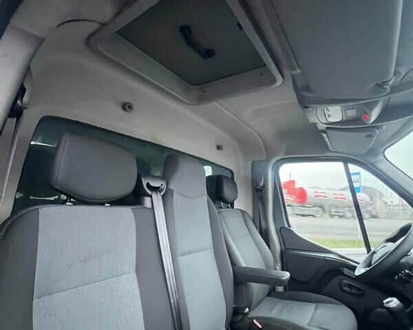 Серый Рено Мастер, объемом двигателя 2.3 л и пробегом 182 тыс. км за 17999 $, фото 27 на Automoto.ua